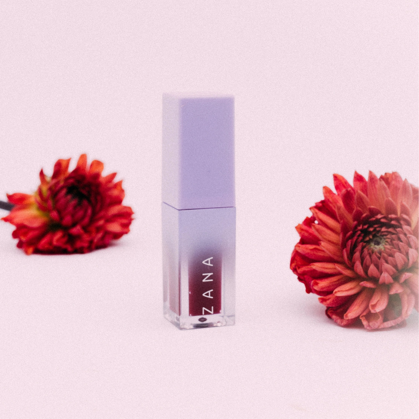 DAHLIA DUSK Ultimate Nourishing Lip Oil Gloss
