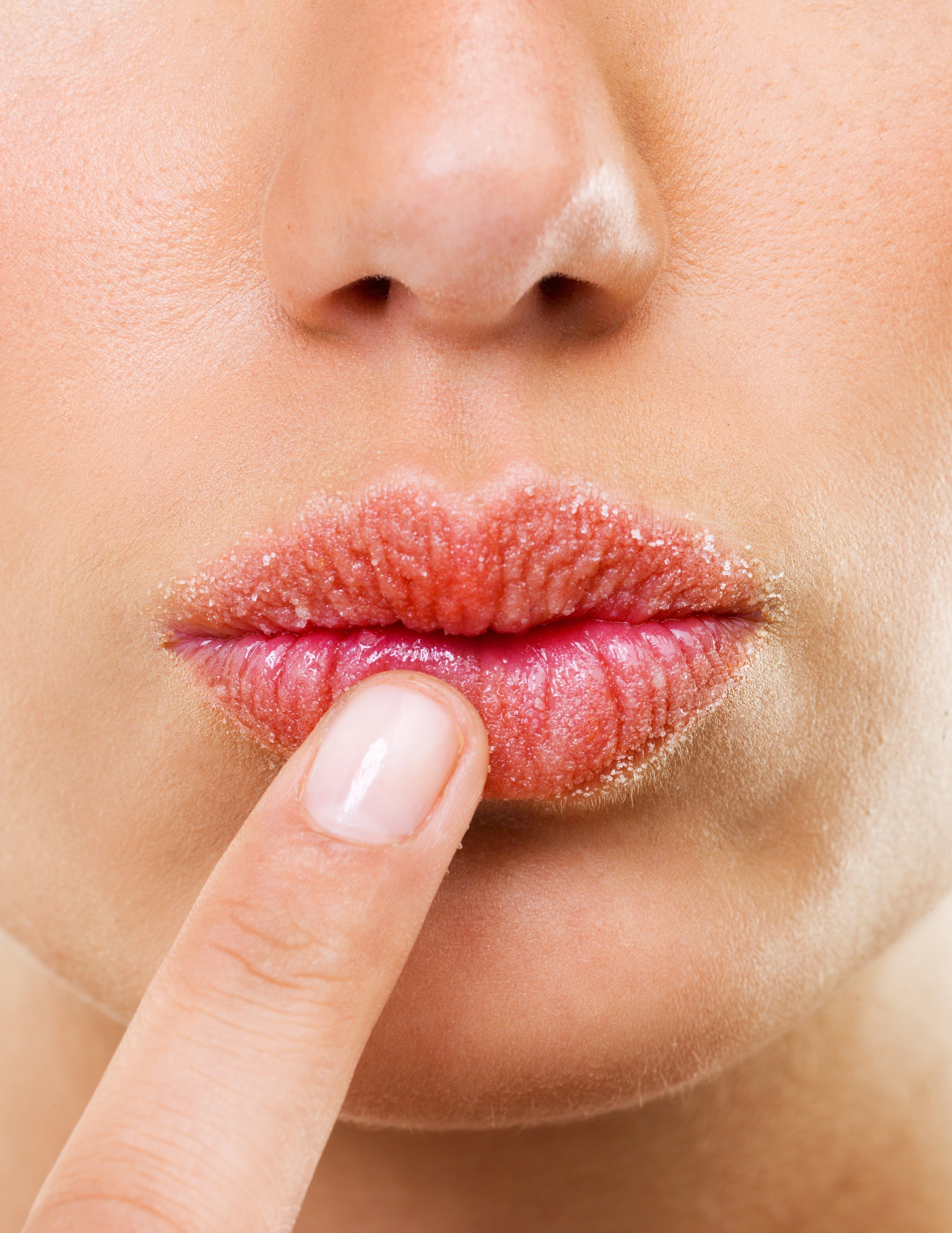 How to quickly regenerate chapped lips? - ZanaCosmetics.com – Zana ...