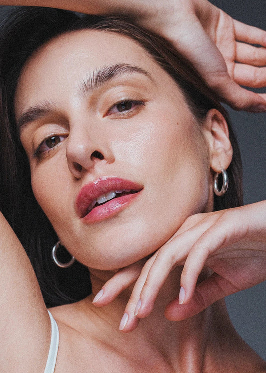 Jakie składniki w pielęgnacji ust najlepiej wspierają nawilżenie i komfort?